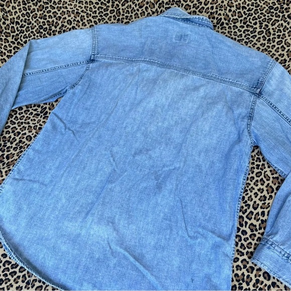 Vintage Medium Calvin Klein Light Wash Distressed Denim Long Sleeved Button Down - Picture 4 of 10